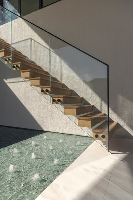 Baan Tectonix House